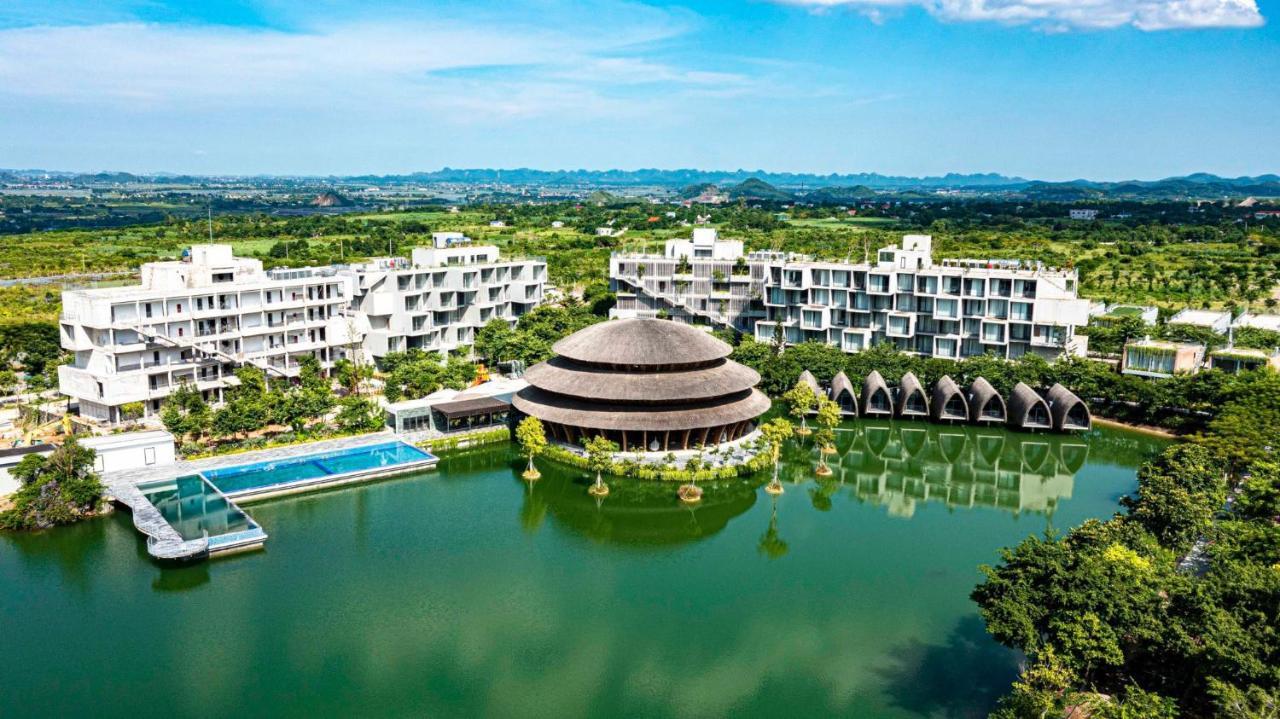 Wyndham Grand Vedana Ninh Binh Resort ภายนอก รูปภาพ