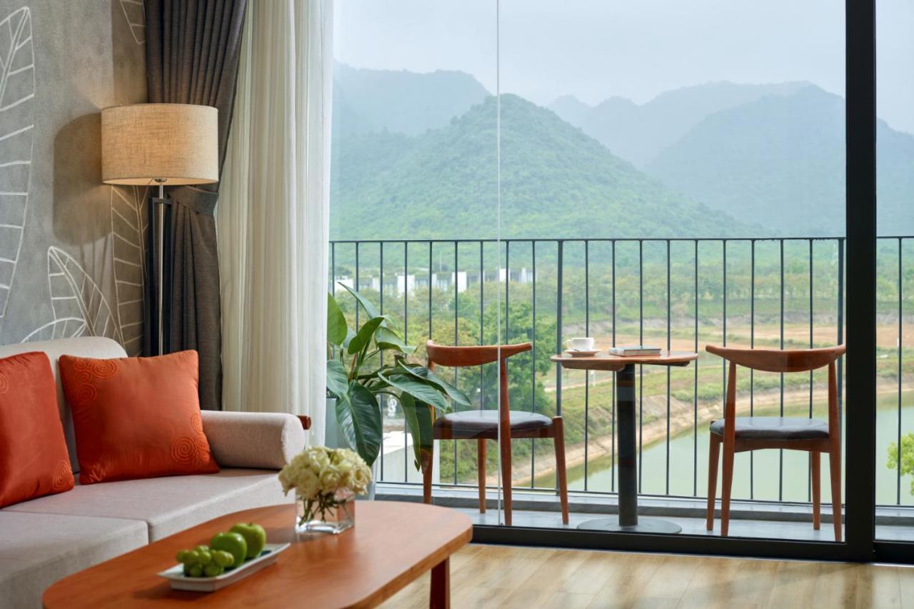 Wyndham Grand Vedana Ninh Binh Resort ภายนอก รูปภาพ
