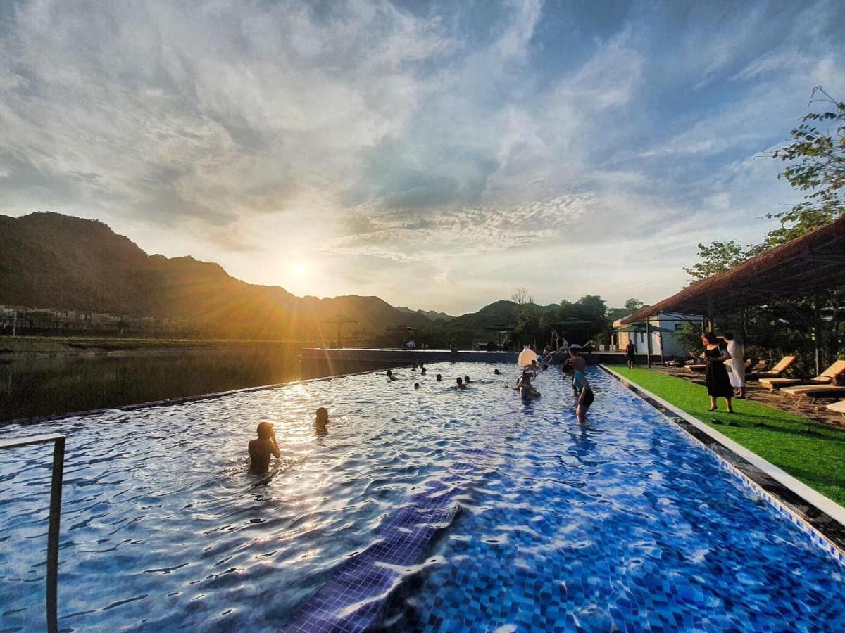 Wyndham Grand Vedana Ninh Binh Resort ภายนอก รูปภาพ
